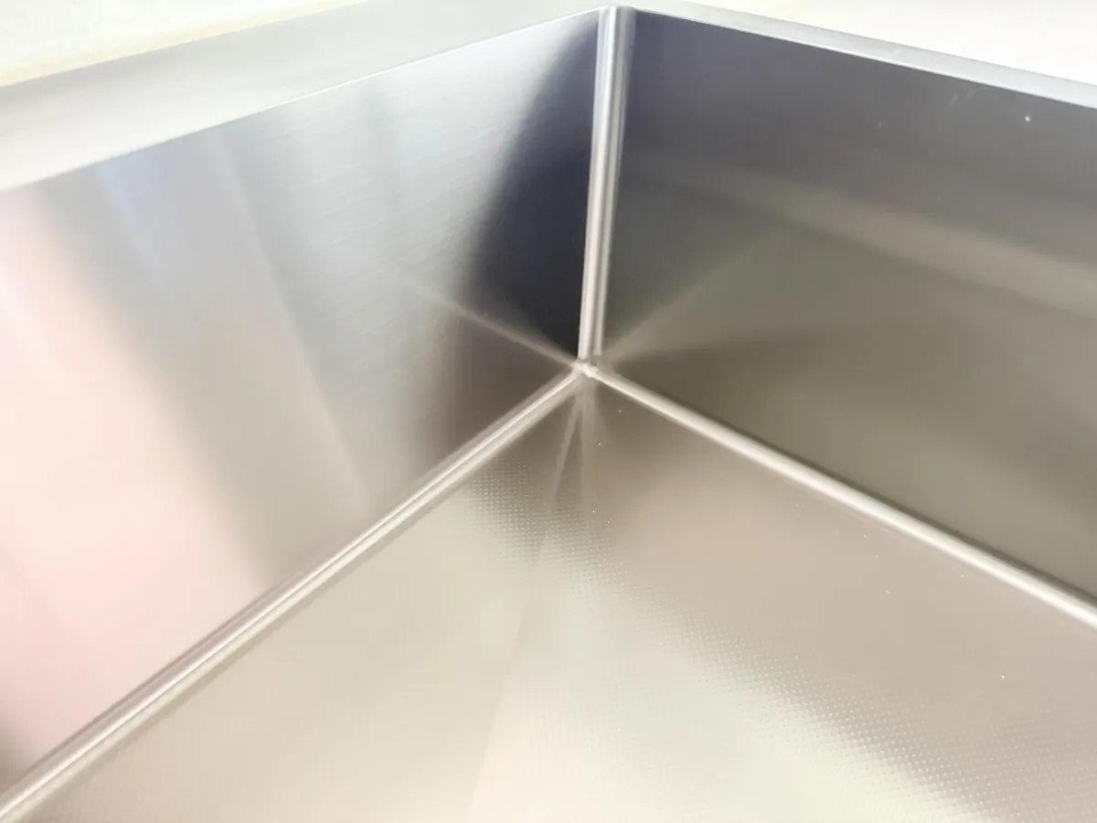 아티잔 EDU858 사각싱크볼 코너 디테일